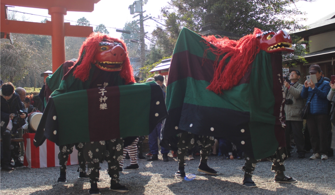 1月3日には獅子舞神楽を奉納