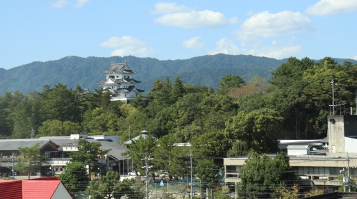 伊賀上野城と城下町